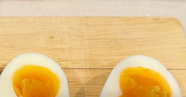 10個入りパック卵購入→中を割ると……　「すごっ」目を疑う“衝撃の中身”に思わず二度見（1/2） | ライフスタイル ねとらぼ