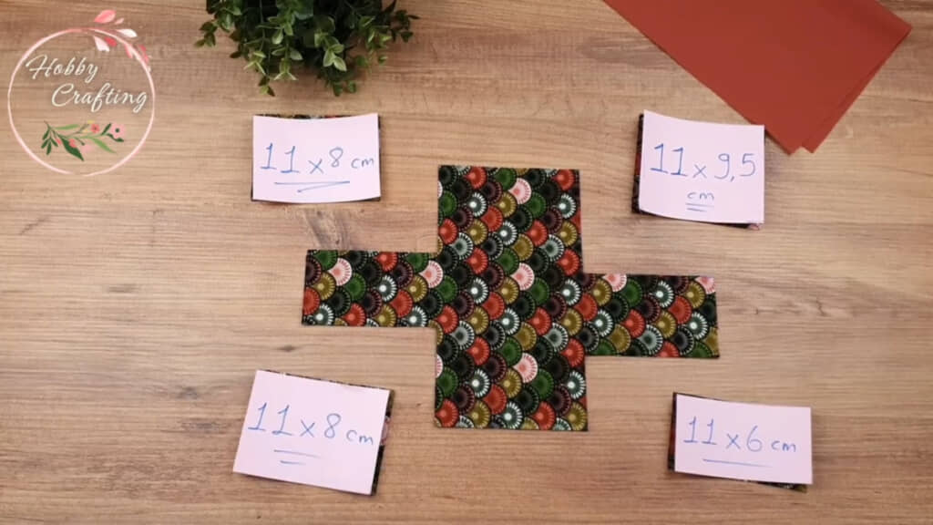 生地の四隅をカット（画像はYouTubeより引用）