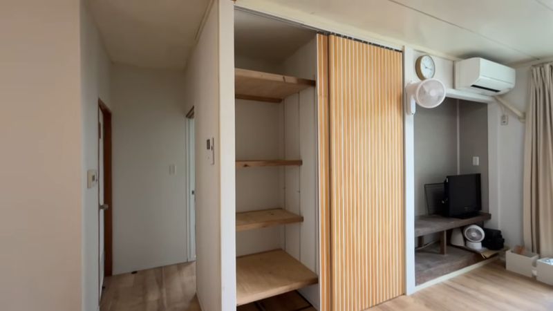 親子がDIYで作った縦格子風の引き違い戸