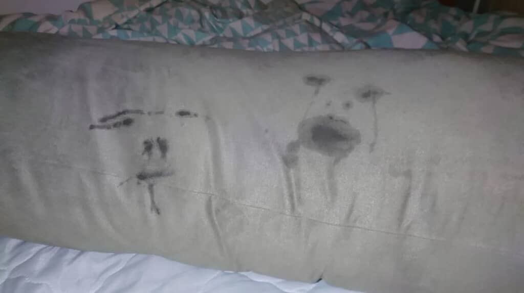 2回に分けて残された“イヤイヤ期の印”。それぞれ状況の違いがうかがえて面白い