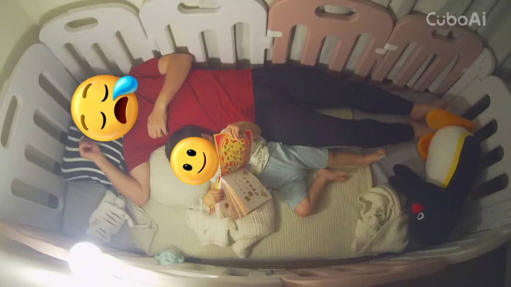 パパさんが寝かしつけられている……！