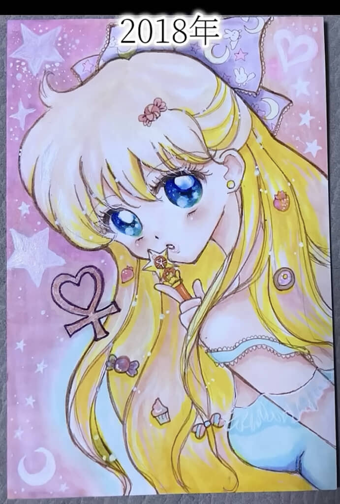 背景や小物もかわいい美奈子ちゃん