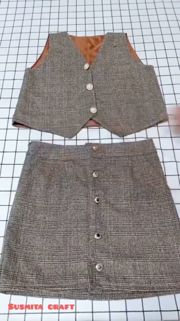 ショートベストが完成し、おしゃれなセットアップアイテムに大変身