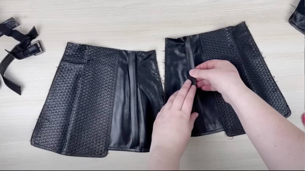 ブーツの筒って開くとこんな感じなんだ