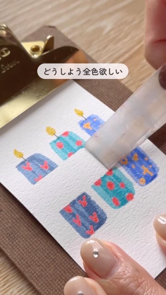 マステをはがすと……