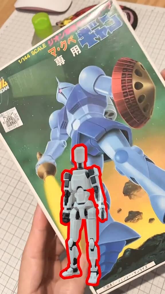 セリアのプラモと40年以上前のガンプラをミックス