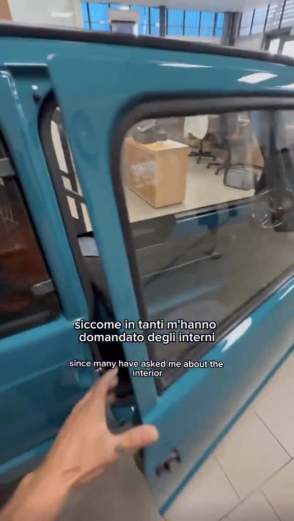 ドアを開けると……