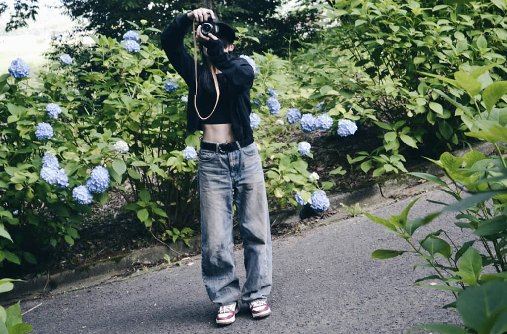 写真に夢中なママ
