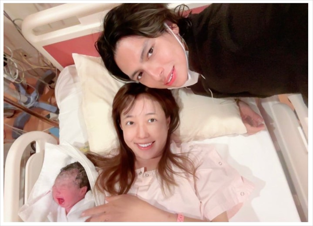 第3子女児が誕生した川崎希とアレクサンダー