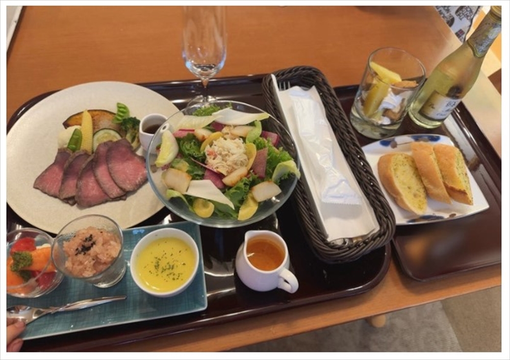 第3子女児を出産した川崎希が食べた豪華な病院食