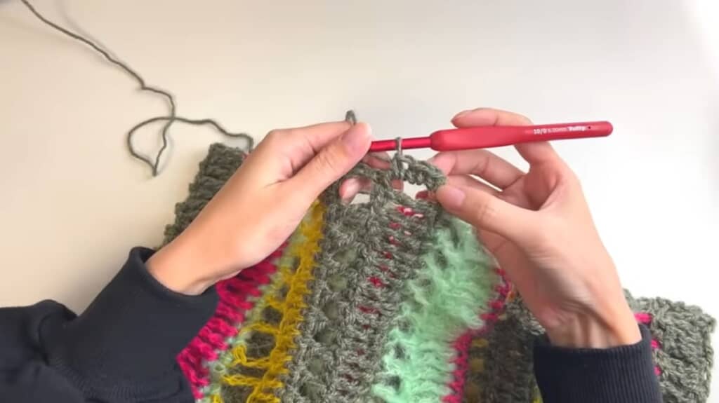 長々編みと長編みに3目編む