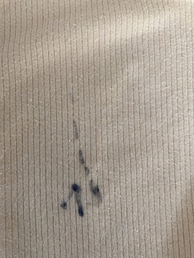 汚れてしまった息子の服