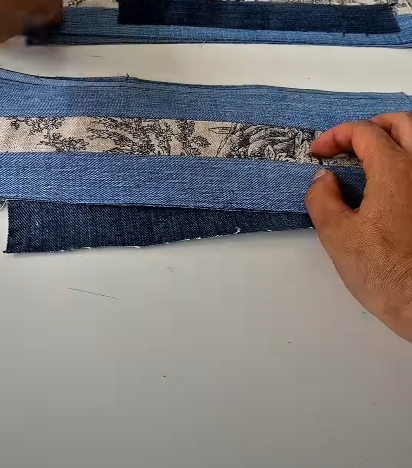 真ん中の帯だけ別の色に