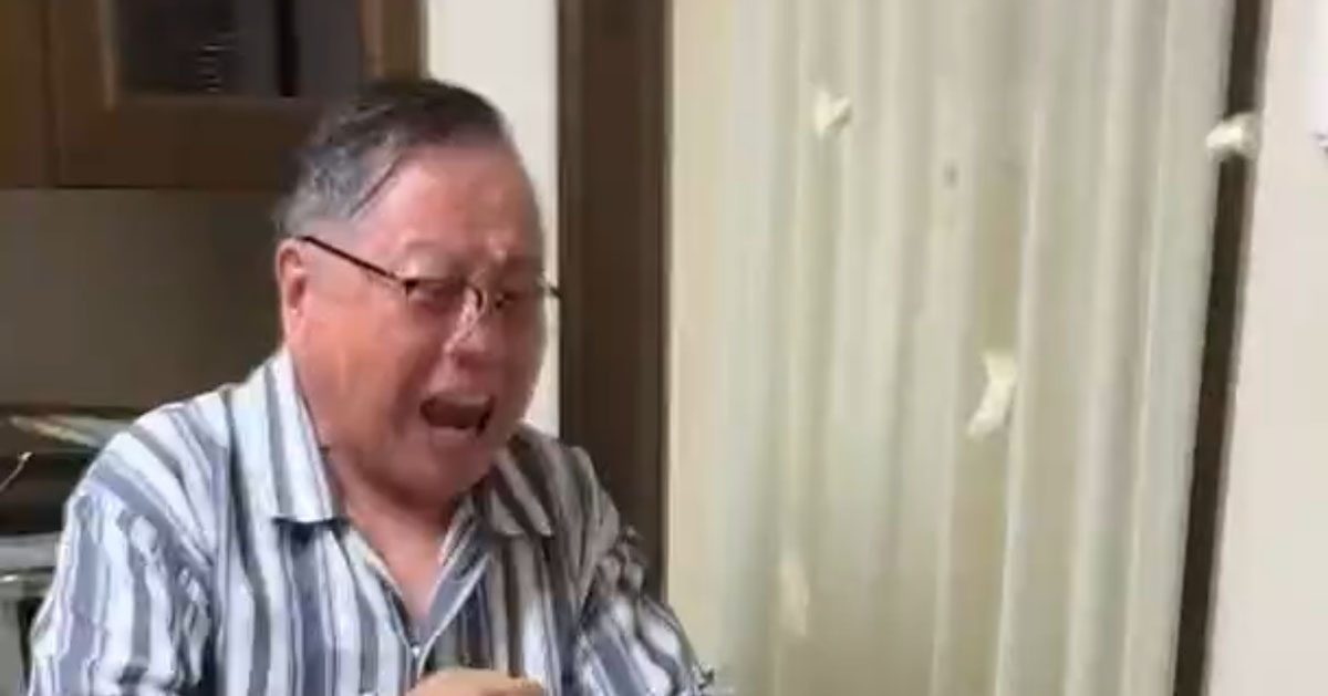 おじいちゃんがポップコーン作りに挑戦！→でも、作り方を知らなくて……「人生1周目すぎるww」　“とんでもない光景”に孫＆ネット大爆笑（1/2） | ライフスタイル ねとらぼ