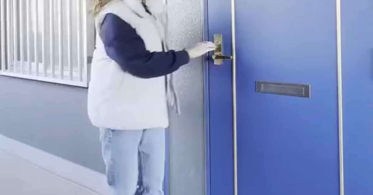 一見、普通にしか見えないマンション→ドアを開けると……「これはめちゃくちゃいい！」　玄関に待ち構えていた“驚きの光景”が200万再生（1/2） | リフォーム・リノベーション・DIY ねとらぼ