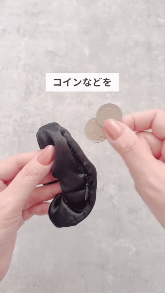 ちょっとした小物を入れられます