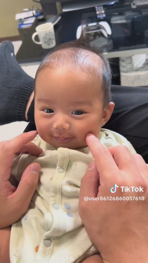 赤ちゃん肌 目指して‼(*´∀｀)もちもち肌に‼(*´∀｀) 👶うでのもちもち度測定表💪 ⠀ きみはどのもちもち