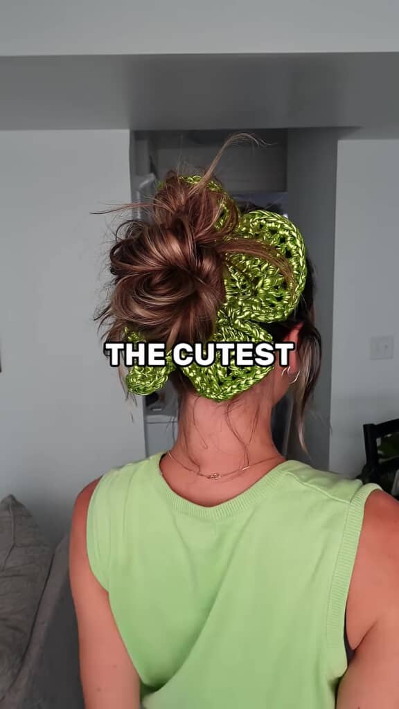 ヘアアクセサリーを髪につけたところ