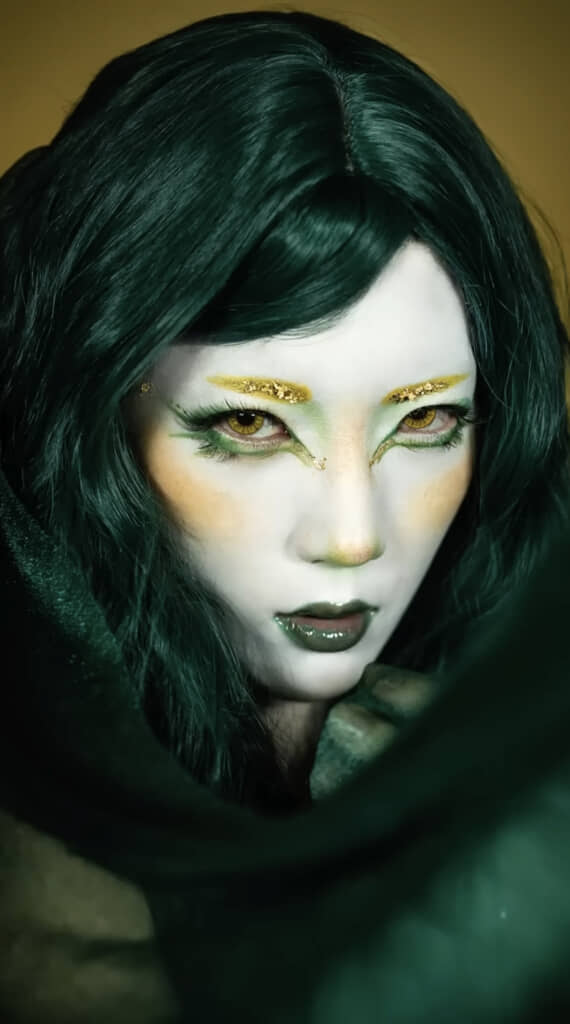 ランダムに選んだ色でメイクしたとは思えません