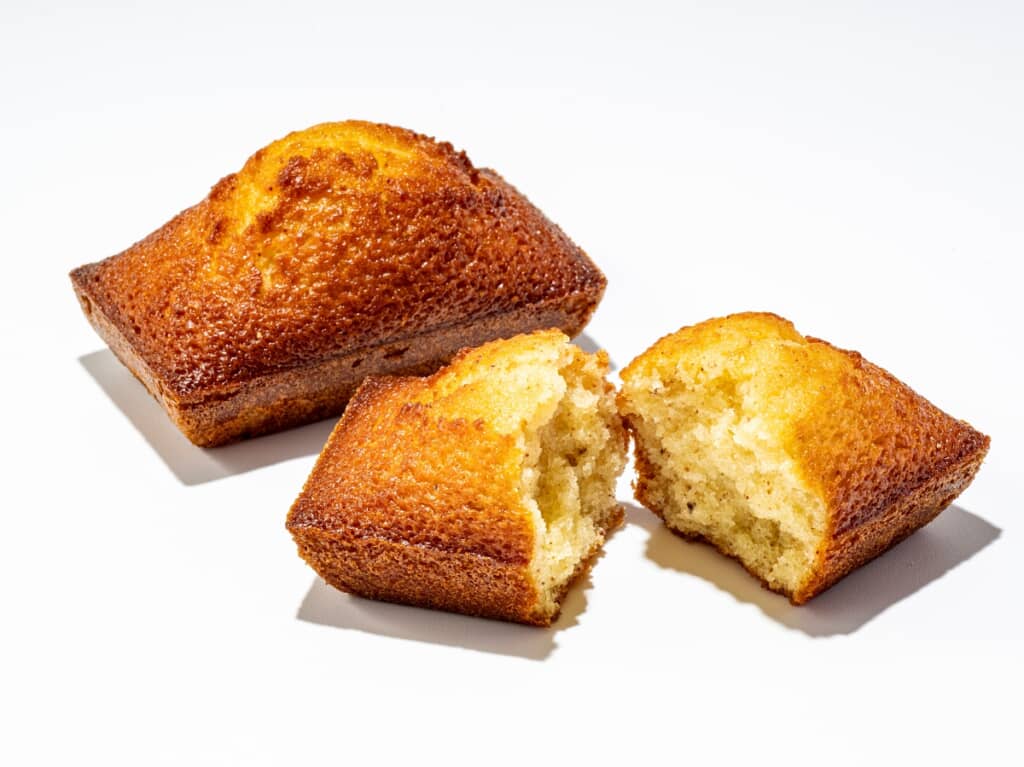 クラフトフィナンシェ（プレーン）1個　300円／Brick bake bakers by Pâtisserie ease