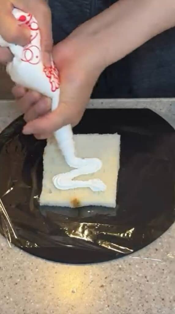 クリームをたっぷり