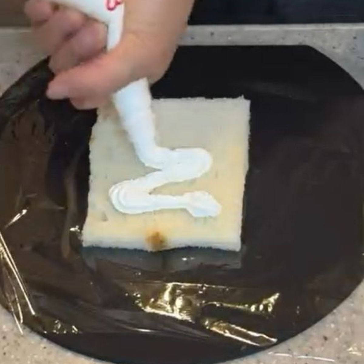 ズボラ母が家族5人分のサンドイッチ弁当を作ったら……　子ども大喜びの出来栄えに「すごい！」「作ってみます」 | グルメ ねとらぼ