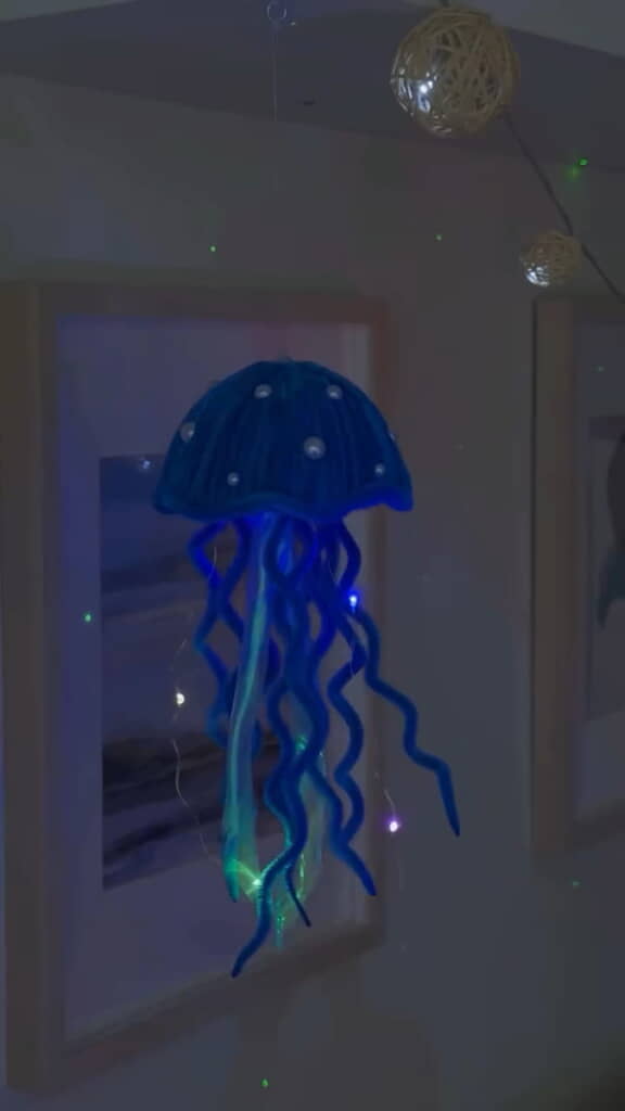 美しいクラゲライトが完成！