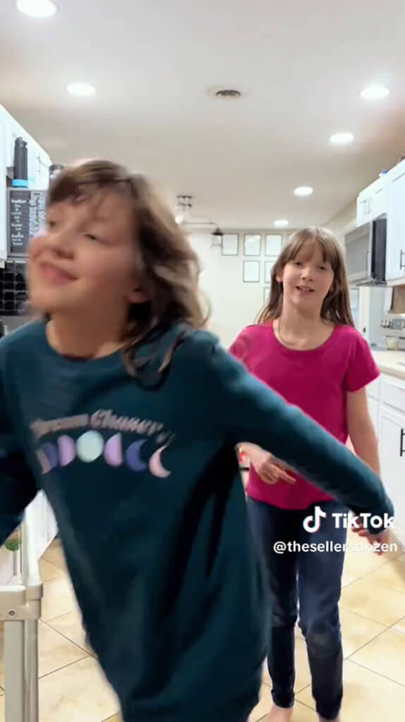 子どもたちが次々に現れる