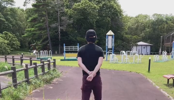 3年前の、家族でお散歩中の光景は……