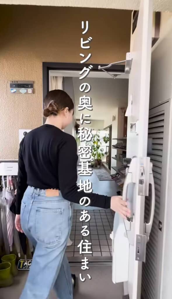 リビングの奥に秘密基地のある住まい