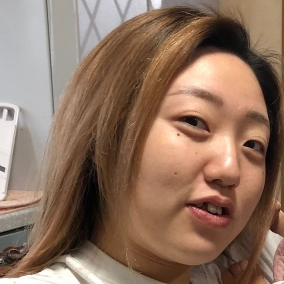 74キロ主婦「娘にかわいいママって思われたい」と努力を続け、1年後……　驚きの大変身に「別人ですやん」「尊敬しかない」 | 美容 ねとらぼ