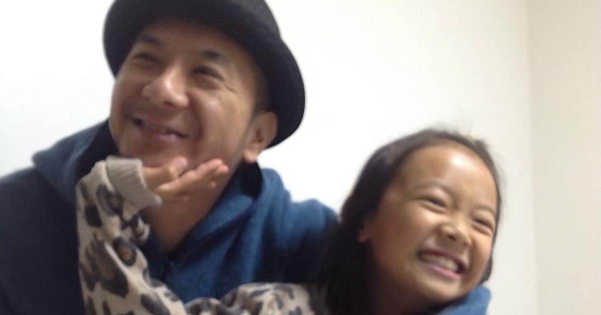 20歳になった娘→6年続けたパパとの“思い出の宝物”を振り返ると……「こういうの本当に弱い、泣ける」「一生忘れられない宝物だね」（1/3） | ライフスタイル ねとらぼ