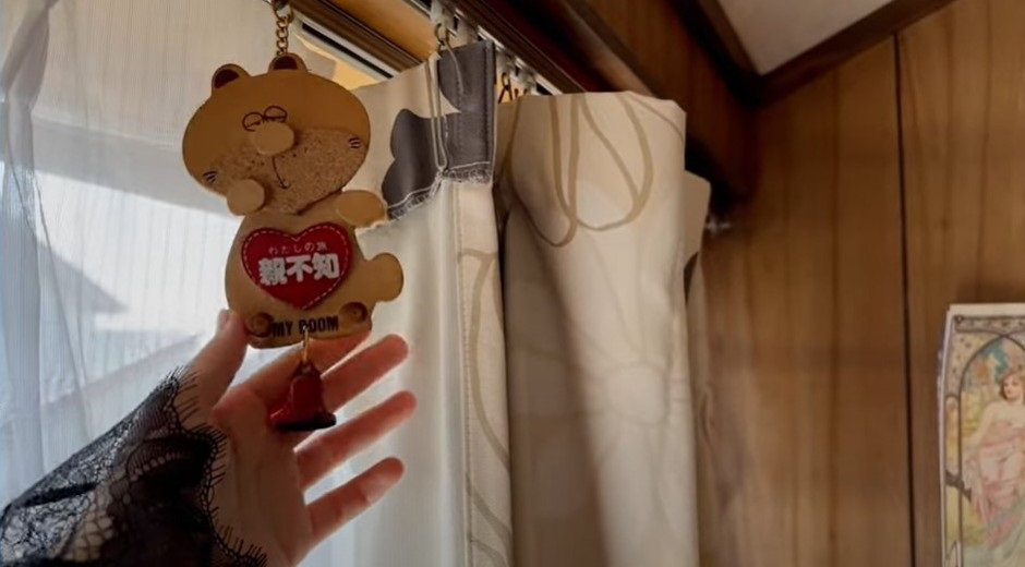 このベルの音が聞こえた気がする……と話しているシーンで“女性の声”が（！）