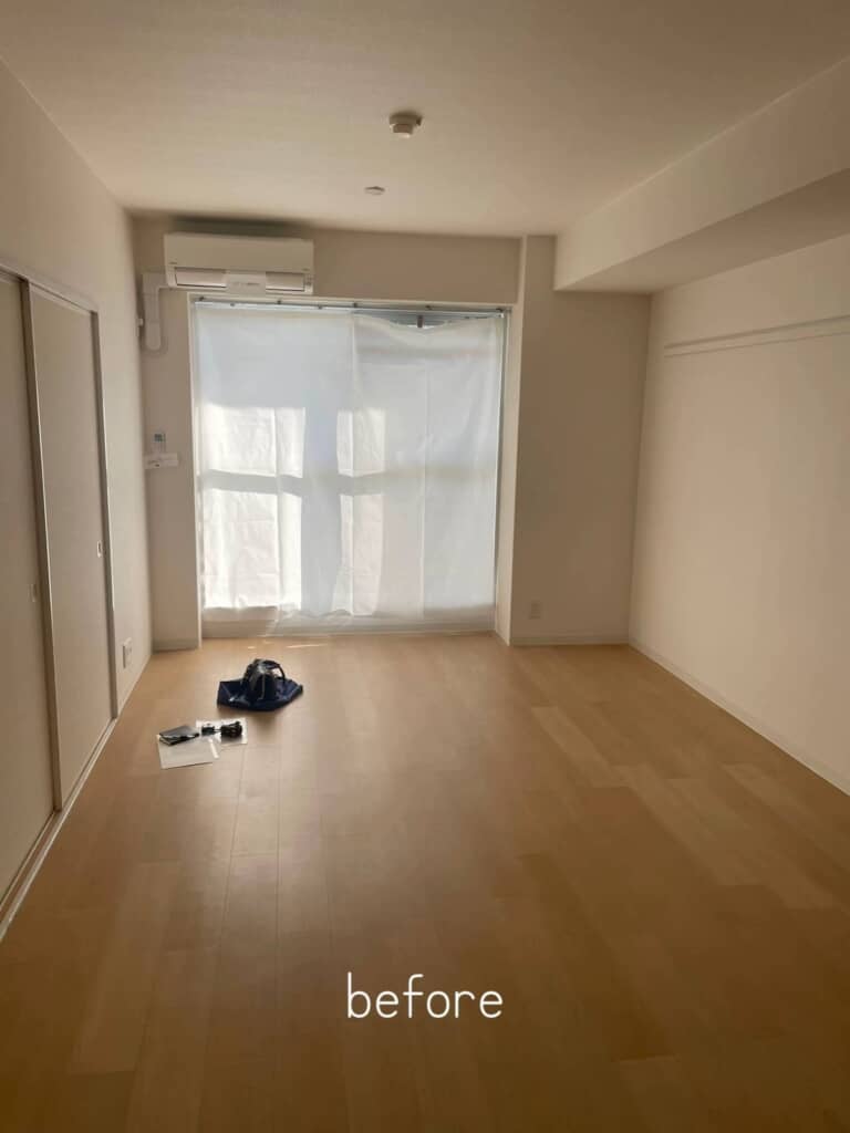 引っ越し直後の洋室