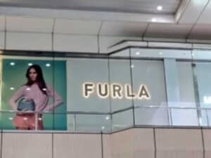 フルラ　FURLA