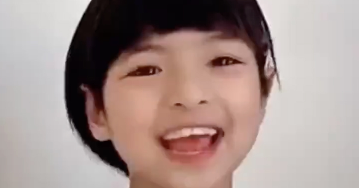 「うわぁ大きくなったねぇ」　8歳のあどけない少女が5年後……　予想を超える“現在の姿”が26万再生　「ここまで成長しますか　凄い」（1/2） | 高校・中学 ねとらぼ