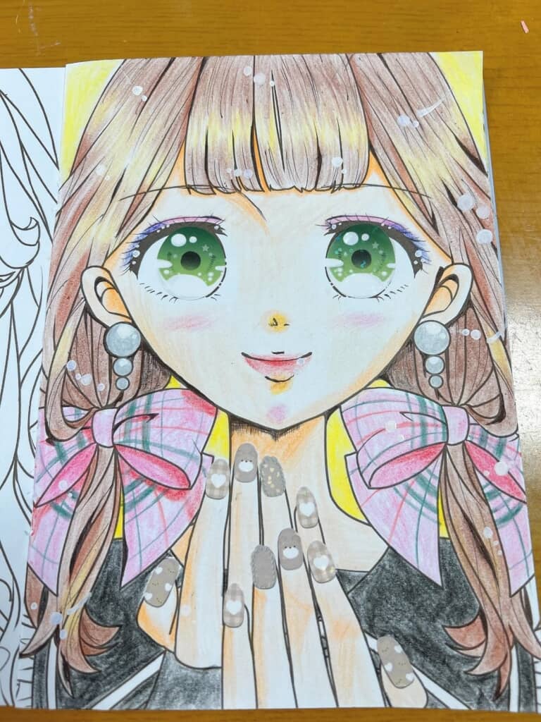 目とネイルがシールに！