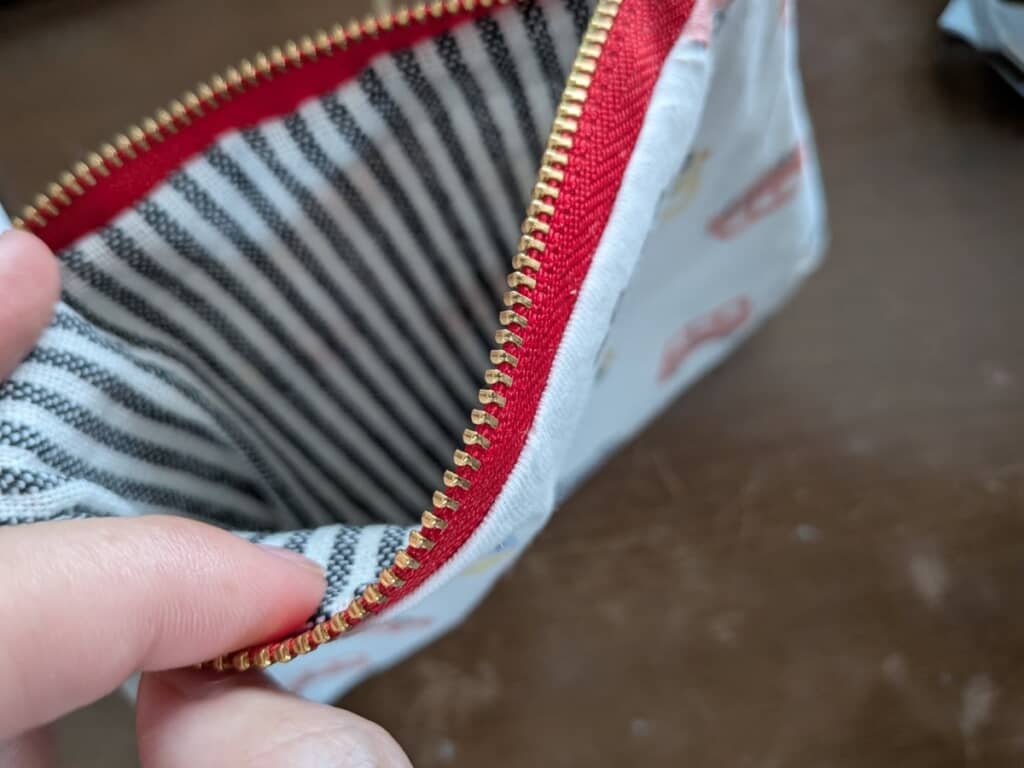 思い出いっぱいのポーチ