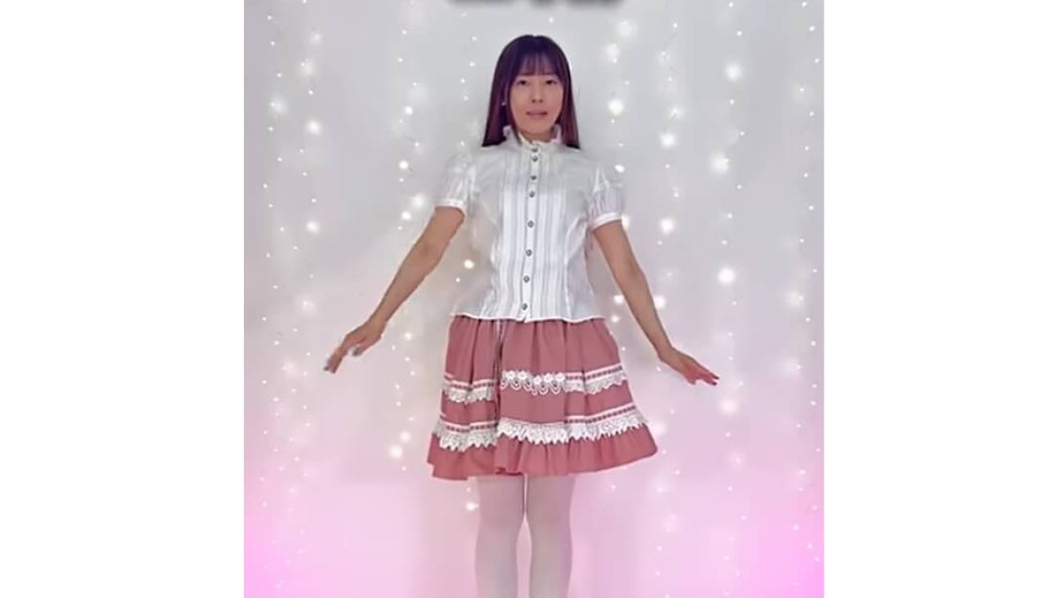 30代女性、20年前と同じスカートを履いてみたら……「すごい！」　“驚きの姿”に「え、同じ人!?」「若返ってる」（1/2） | ファッション ねとらぼ