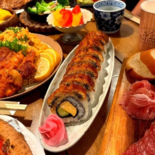 おいしそうなウナギロール寿司