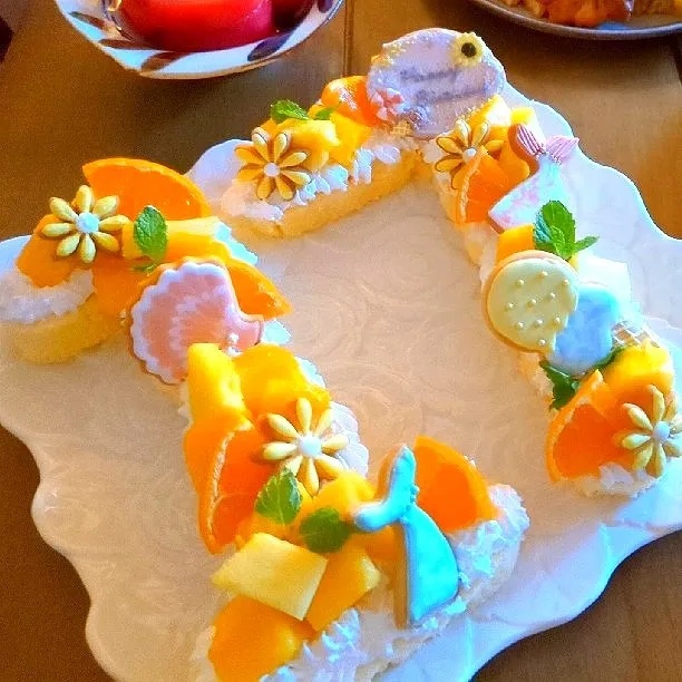 「17」の形になった誕生日ケーキ