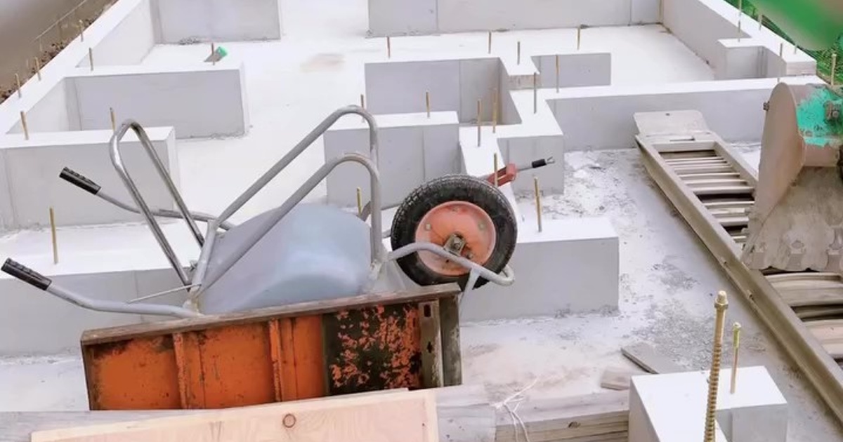 14坪の狭小住宅に6人暮らし→「恥ずかしくて友達呼べない」と言われたが……　工夫の詰まった空間に「憧れます」（1/3） | 住まい ねとらぼ