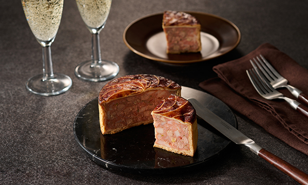 Charcuterie Rossignol「パテアンクルート（オマール 鶏 フォアグラ）」　7600円