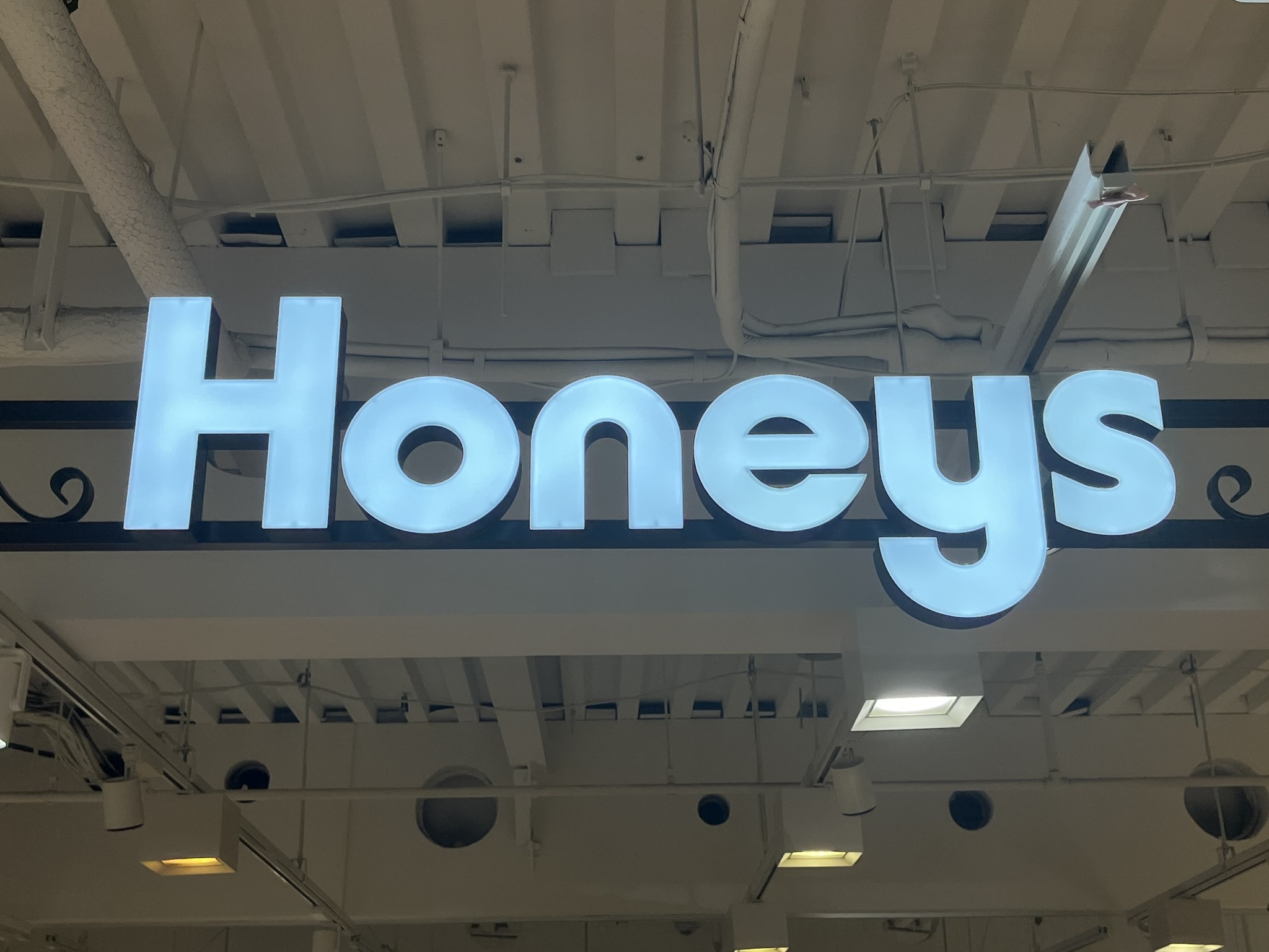 「色違い4枚めです」　ハニーズの“ガウチョパンツ”が高評価　「履き心地よく涼しい」「夏はこればかり着ています」 | ファッション ねとらぼリサーチ