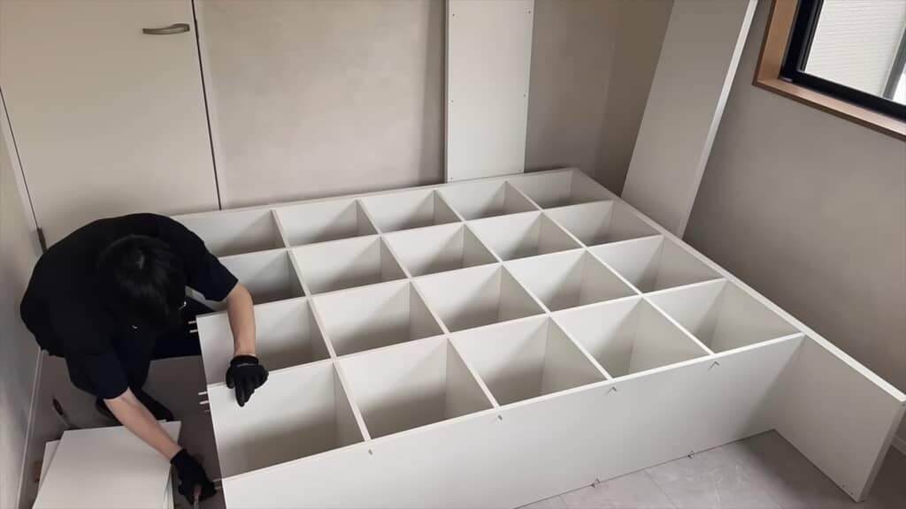 収納に使うのはIKEAの「KALLAX/カラックス」シリーズ