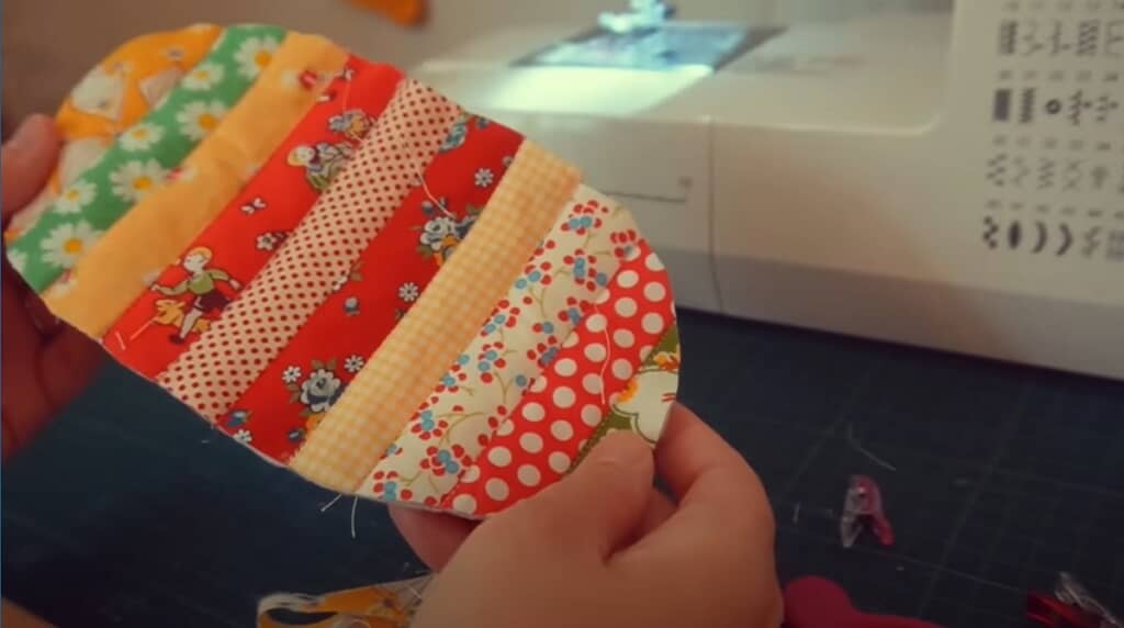 パッチワークで蓋を作ります