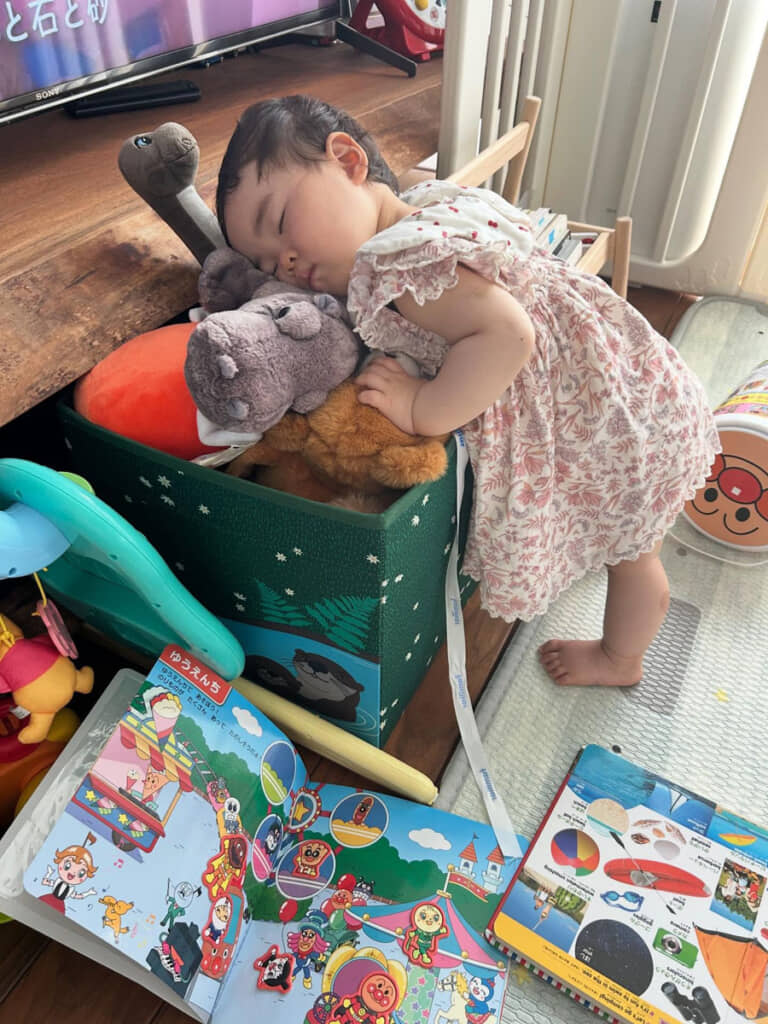 でも、横から見ると……