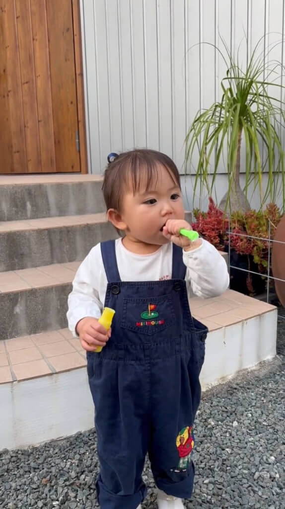 吹くたびに「ふー」と言う姿が尊い