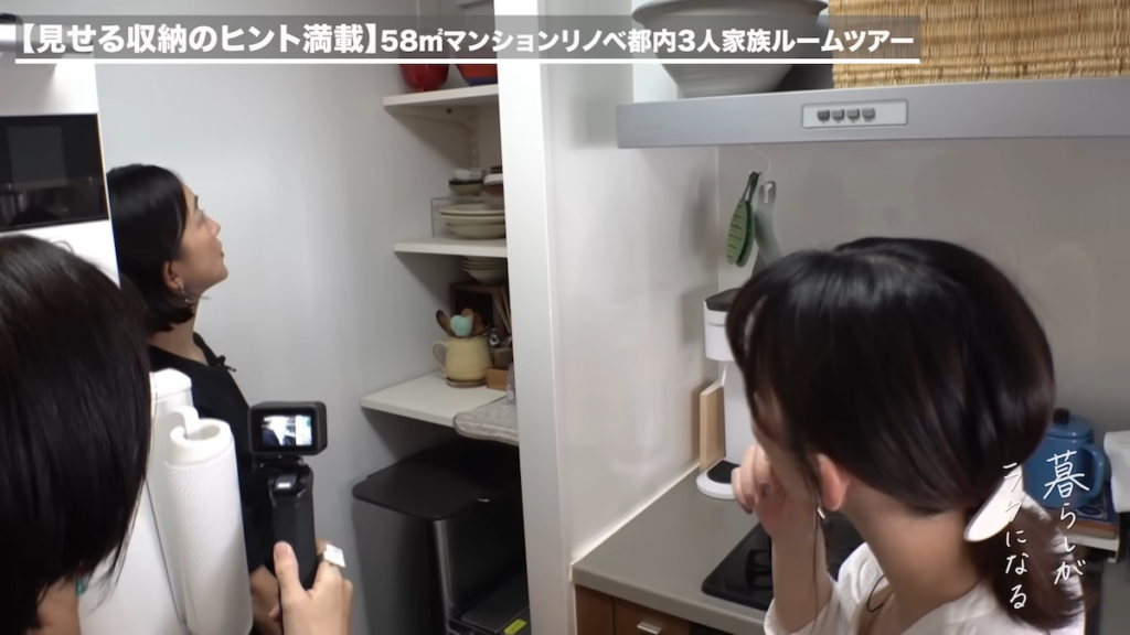 オープン仕様の食器棚