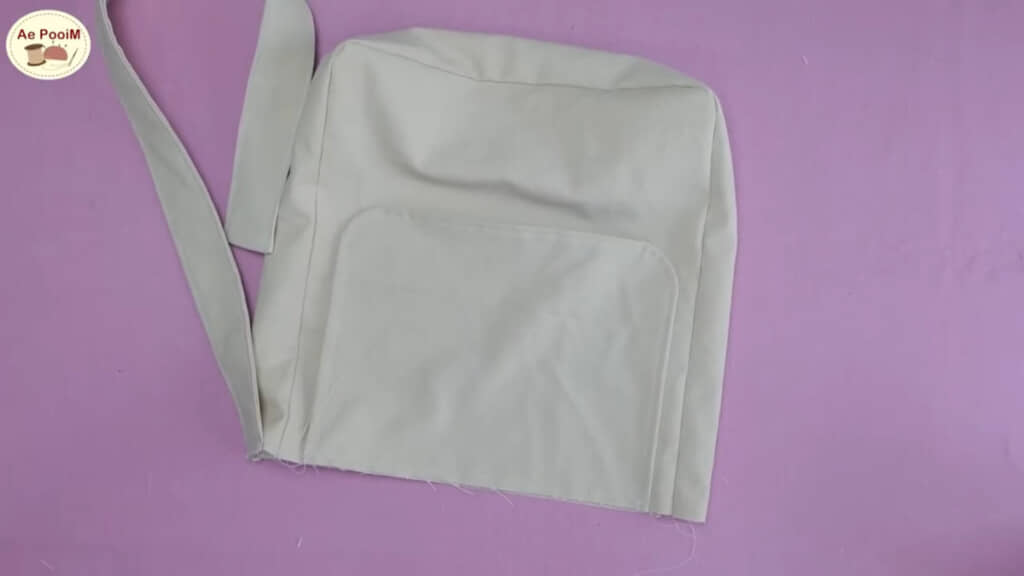 ストラップパーツを本体に取り付けたところ